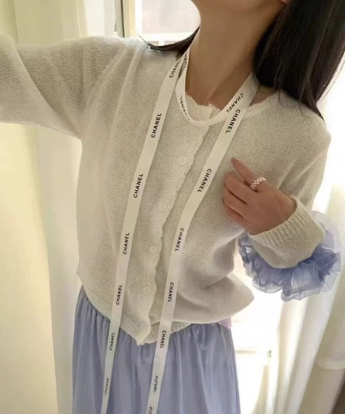 Chiina（チーナ）の「Chiina / クルーネックカラーカーディガン（カーディガン/ボレロ・レディース・ブルー/イエロー/ホワイト/グリーン・FREE）」の2枚目の写真