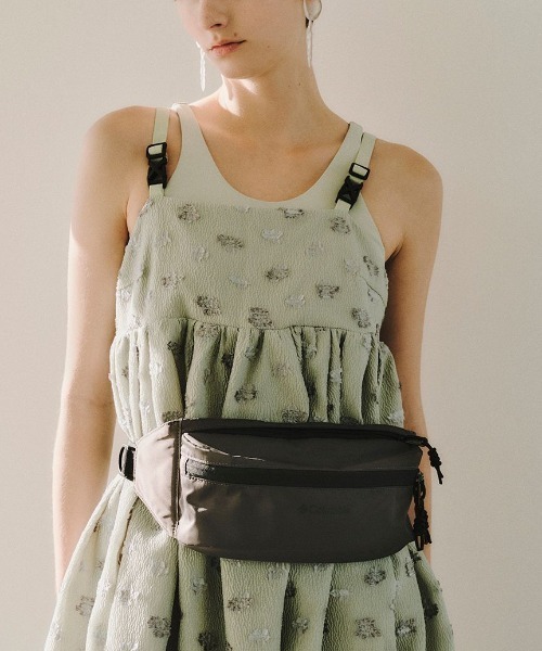 Columbia(コロンビア)の「【emmi×Columbia】Great Smoky GardenTM E. Hip Bag(ボディバッグ/ウエストポーチ・レディース・ブラック・FREE)」の1枚目の写真