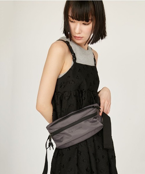 Columbia(コロンビア)の「【emmi×Columbia】Great Smoky GardenTM E. Hip Bag(ボディバッグ/ウエストポーチ・レディース・ブラック・FREE)」の11枚目の写真