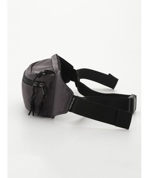Columbia(コロンビア)の「【emmi×Columbia】Great Smoky GardenTM E. Hip Bag(ボディバッグ/ウエストポーチ・レディース・ブラック・FREE)」の4枚目の写真