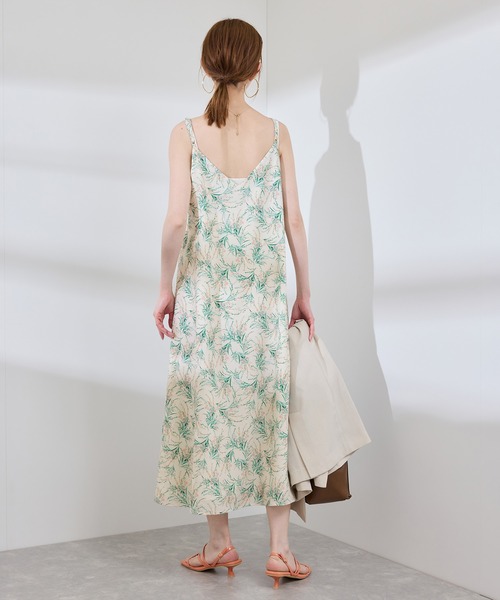 ROPE' PICNIC（ロペピクニック）の「【前後2WAY】ガーデンフラワーキャミワンピース/リンクコーデ（ワンピース・レディース・ブラック系その他/ホワイト系その他・38）」の16枚目の写真