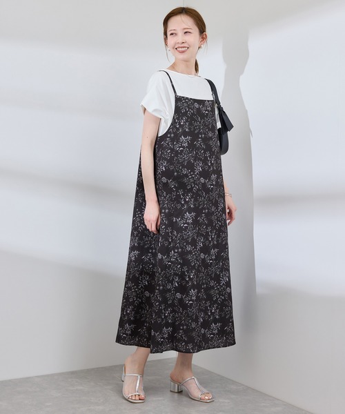 ROPE' PICNIC（ロペピクニック）の「【前後2WAY】ガーデンフラワーキャミワンピース/リンクコーデ（ワンピース・レディース・ブラック系その他/ホワイト系その他・38）」の3枚目の写真