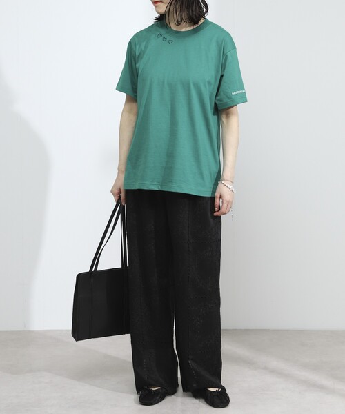 Firsthand（ファーストハンド）の「Firsthand/ファーストハンド オーガニックコットン ハート ロゴ刺繍Tシャツ / クルーネック ワンポイントロゴ 刺繍半袖Tシャツ（Tシャツ/カットソー・レディース・ブラック/ホワイト/ネイビー/グリーン・FREE）」の9枚目の写真