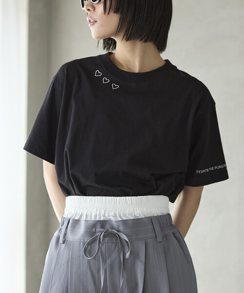 Firsthand（ファーストハンド）の「Firsthand/ファーストハンド オーガニックコットン ハート ロゴ刺繍Tシャツ / クルーネック ワンポイントロゴ 刺繍半袖Tシャツ（Tシャツ/カットソー・レディース・ブラック/ホワイト/ネイビー/グリーン・FREE）」の3枚目の写真