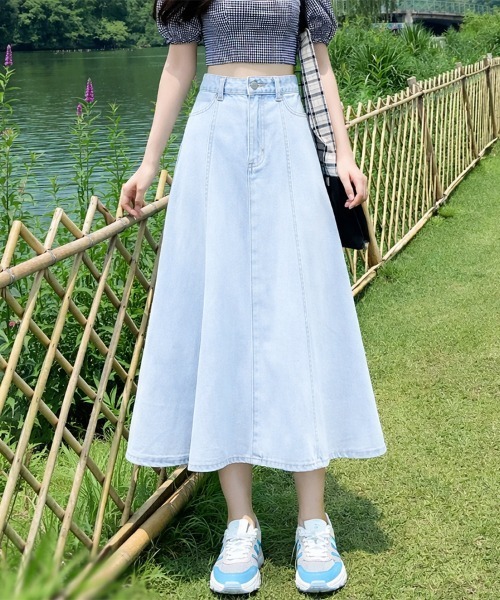 SallyLunn(サリーラン)の「Aラインデニムロングスカート(デニムスカート・レディース・ライトブルー/ブルー・LARGE/MEDIUM)」の2枚目の写真