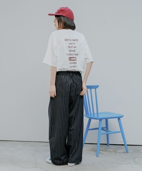 PBLIM（ページボーイリム）の「《UNISEX》ボックスロゴTシャツ（Tシャツ/カットソー・レディース・ホワイト/ブラック/エンジ・MEDIUM/LARGE）」の5枚目の写真