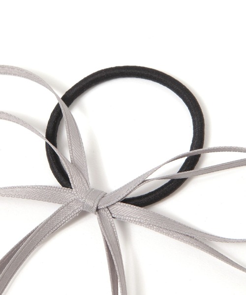 LAKOLE（ラコレ）の「細ダブルリボンヘアゴム / 427180（ヘアゴム・レディース・ピンク/グレー/ブラウン系その他・FREE）」の4枚目の写真