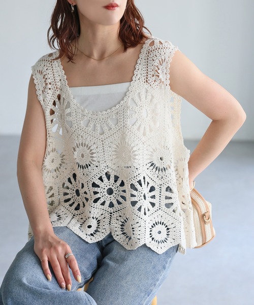 Riberry（リベリー）の「Uネックかぎ針クロシェ編みベスト（ベスト・レディース・キナリ/ブラック・MEDIUM）」の3枚目の写真