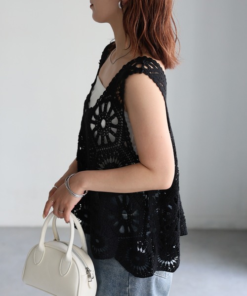 Riberry（リベリー）の「Uネックかぎ針クロシェ編みベスト（ベスト・レディース・キナリ/ブラック・MEDIUM）」の13枚目の写真