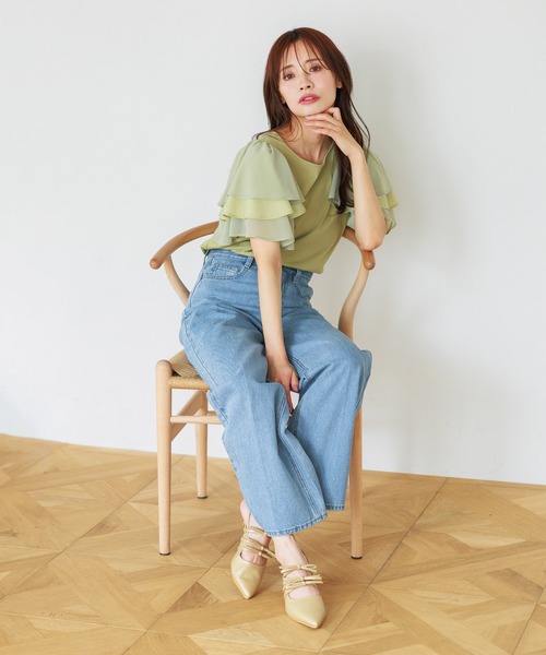 mysty woman(ミスティウーマン)の「異素材フリルスリーブプルオーバー 497238(Tシャツ/カットソー・レディース・オフホワイト/ブラック/グリーン・FREE)」の6枚目の写真