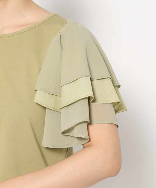 mysty woman(ミスティウーマン)の「異素材フリルスリーブプルオーバー 497238(Tシャツ/カットソー・レディース・オフホワイト/ブラック/グリーン・FREE)」の14枚目の写真