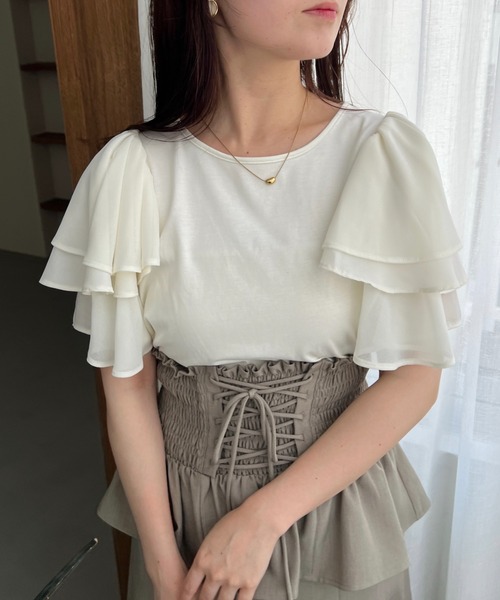 mysty woman(ミスティウーマン)の「異素材フリルスリーブプルオーバー 497238(Tシャツ/カットソー・レディース・オフホワイト/ブラック/グリーン・FREE)」の18枚目の写真