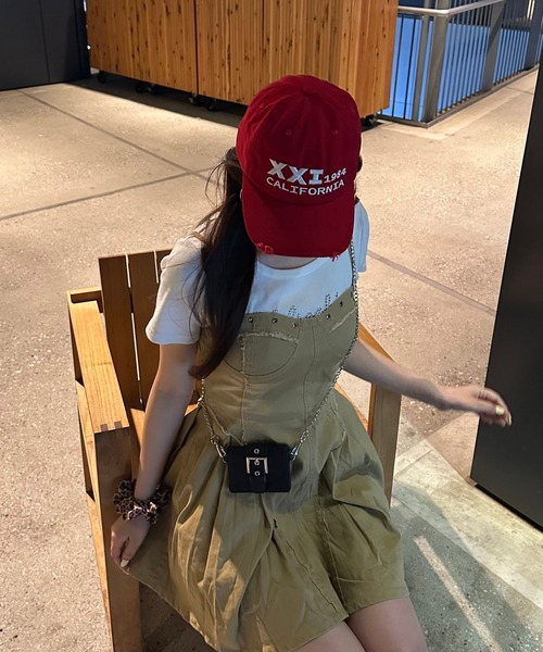 FOREVER 21(フォーエバー トゥエンティーワン)の「【2025SS】ヴィンテージ加工キャップ(キャップ・レディース・ネイビー/レッド/ブラック・FREE)」の7枚目の写真