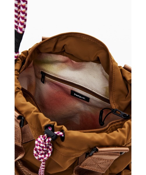 セール】マルチポジションのドローストリングバックパック（バック