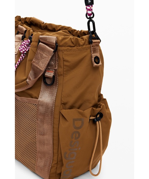 Desigual（デシグアル）の「マルチポジションのドローストリングバックパック（バックパック/リュック・レディース・レッド・FREE）」の5枚目の写真