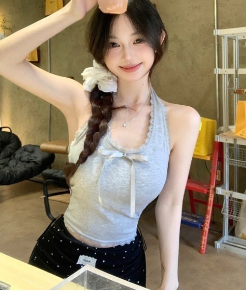 ROOPTOKYO(ループトウキョウ)の「Lace Design Halter Neck Cami / レースデザイン ホルターネックキャミ(キャミソール・レディース・ホワイト/ブラック/グレー・FREE)」の1枚目の写真