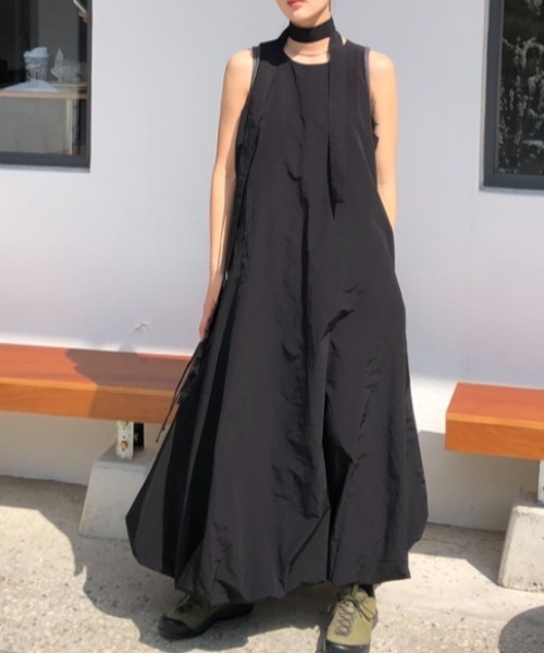 Aelina(エリナ)の「ノースリーブワンピース(ワンピース・レディース・ホワイト/ブラック・F)」の6枚目の写真