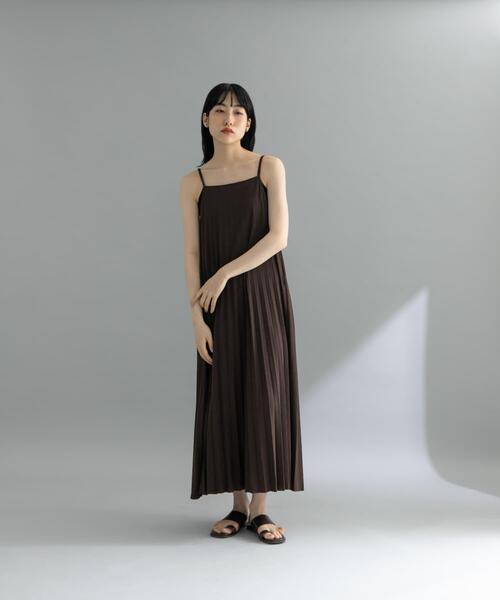 セール】『WEB限定』2WAYプリーツキャミワンピース（ワンピース）｜KBF