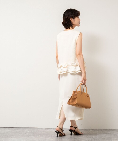 NOLLEY’S Sophi(ノーリーズソフィ)の「マトラッセ裾フリルジレ(ベスト・レディース・ブラック/オフホワイト・38)」の7枚目の写真