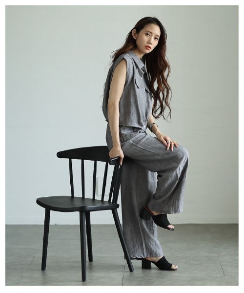 Sawa a la mode(サワアラモード)の「ノースリーブシャツ&ワイドパンツセットアップ(セットアップ・レディース・グレー/ライトブルー・FREE)」の18枚目の写真