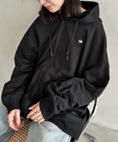 THE NORTH FACE（ザノースフェイス）の「国内未発売  THE NORTH FACE(ザ・ノースフェイス)/ESSENTIAL HOOD ZIP UP/ワンポイント ロゴ ジップパーカー フーディ タックデザイン（パーカー・レディース・ブラウン/グレー/ブラック・L/XXL/M/XL）」の12枚目の写真