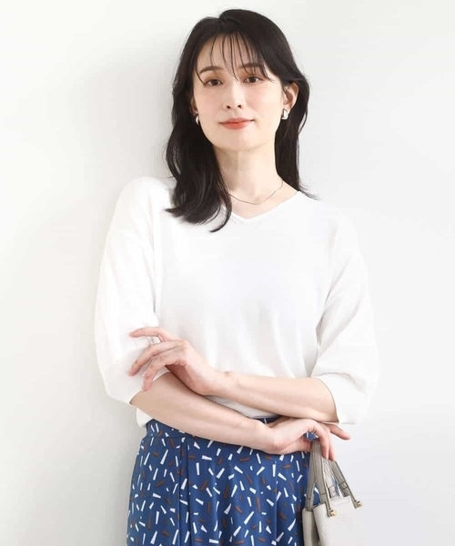 OFUON le MK(オフオンルエムケー)の「ハイゲージVネックニット/UVカット/接触冷感/洗える/WEB限定サイズあり(ニット/セーター・レディース・ライトブルー/ピンク/ブラウン/ホワイト・38/36)」の9枚目の写真