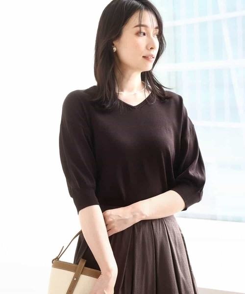 OFUON le MK(オフオンルエムケー)の「ハイゲージVネックニット/UVカット/接触冷感/洗える/WEB限定サイズあり(ニット/セーター・レディース・ライトブルー/ピンク/ブラウン/ホワイト・38/36)」の13枚目の写真