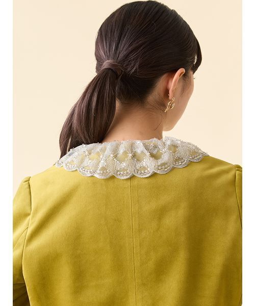 新品未使用LILY BROWN スカラップビジューアタッチドジャケット オリーブ Lily Brown （リリーブラウン)スカラップビジューアタッチド