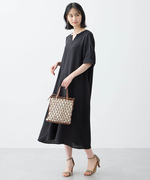 A/C DESIGN BY ALPHA CUBIC（エーシーデザインバイアルファキュービック）の「スキッパーワンピース【接触冷感】（ワンピース・レディース・ブラック/グリーン・9号/11号/13号）」の8枚目の写真