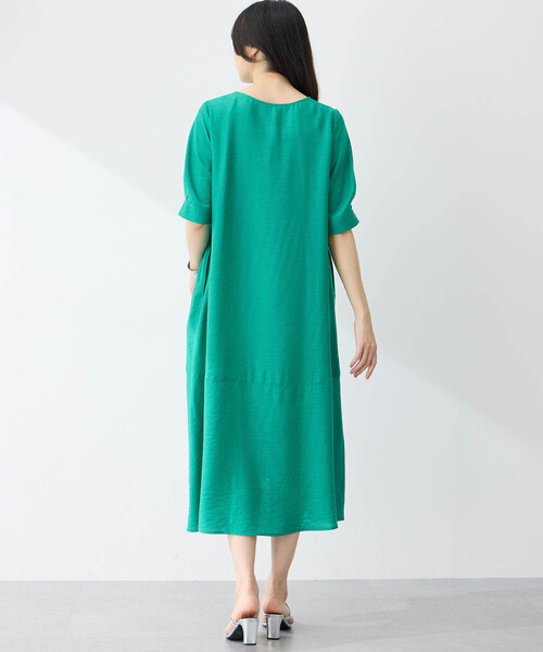 A/C DESIGN BY ALPHA CUBIC（エーシーデザインバイアルファキュービック）の「スキッパーワンピース【接触冷感】（ワンピース・レディース・ブラック/グリーン・9号/11号/13号）」の14枚目の写真