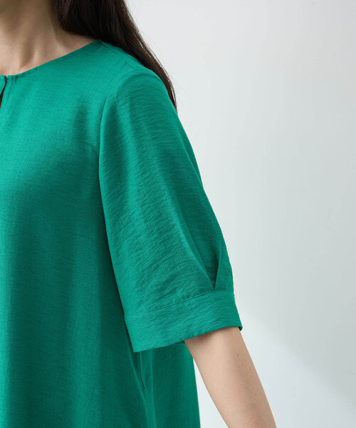 A/C DESIGN BY ALPHA CUBIC（エーシーデザインバイアルファキュービック）の「スキッパーワンピース【接触冷感】（ワンピース・レディース・ブラック/グリーン・9号/11号/13号）」の17枚目の写真