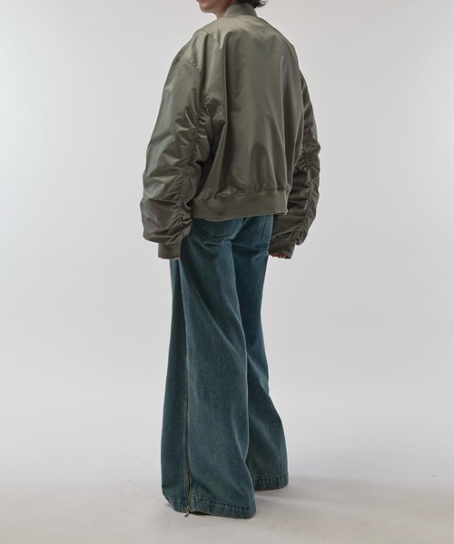 Lui's(ルイス)の「【Neucon/ニューコン】シャーリングアームボリュームナイロンMA-1(MA-1・メンズ・グレー/ブラック・1/2)」の17枚目の写真