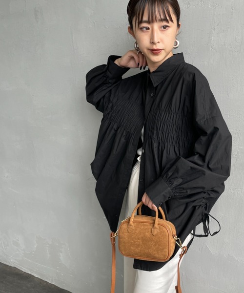 JF Ready Made（ジェイエフレディメイド）の「[Jf Ready Made/ジェイエフレディメイド] サイドリボン ギャザーシャツブラウス（シャツ/ブラウス・レディース・ホワイト/ブラック/サックスブルー/オフホワイト・F）」の3枚目の写真