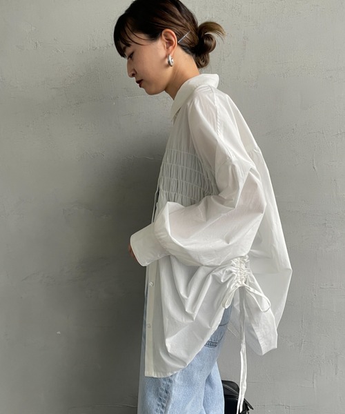 JF Ready Made（ジェイエフレディメイド）の「[Jf Ready Made/ジェイエフレディメイド] サイドリボン ギャザーシャツブラウス（シャツ/ブラウス・レディース・ホワイト/ブラック/サックスブルー/オフホワイト・F）」の10枚目の写真