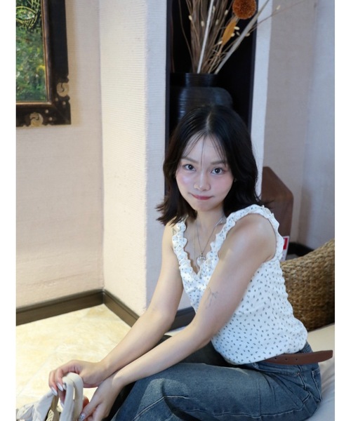 jumelle（ジュメロ）の「小花柄タンクトップ（タンクトップ・レディース・ベージュ・FREE）」の2枚目の写真