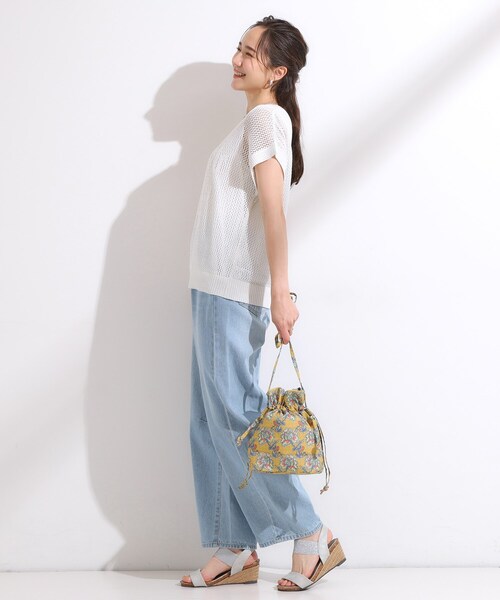 SHOO・LA・RUE(シューラルー)の「ころんとしたフォルムが魅力 ラタプリント 巾着ショルダーバッグ(ショルダーバッグ・レディース・オレンジ系その他2/ブルー系その他2/グリーン系その他2/イエロー系・00)」の6枚目の写真