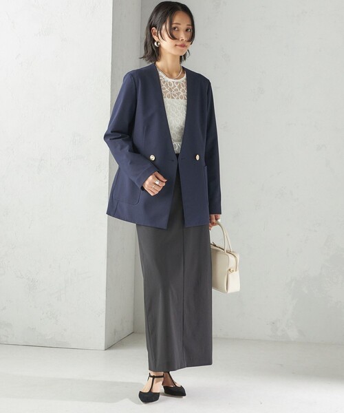 SHIPS（シップス）の「〈吸水速乾 / 防シワ加工 / 洗濯機可能〉スーティング ジャージー カラーレス ジャケット（ノーカラージャケット・レディース・ベージュ/ネイビー・36/38）」の21枚目の写真