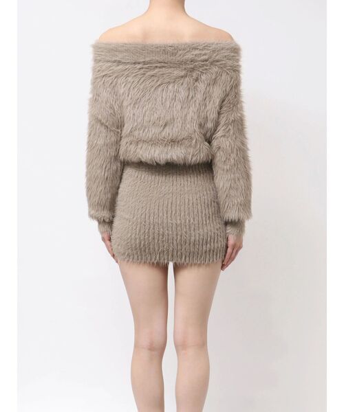 GYDA（ジェイダ）の「オフショルデザインシャギーニットワンピース（ワンピース・レディース・ベージュ/ブラック/オフホワイト・FREE）」の5枚目の写真