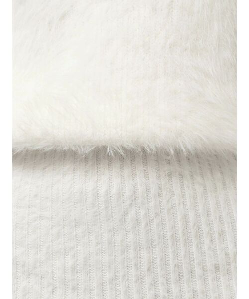 GYDA（ジェイダ）の「オフショルデザインシャギーニットワンピース（ワンピース・レディース・ベージュ/ブラック/オフホワイト・FREE）」の11枚目の写真