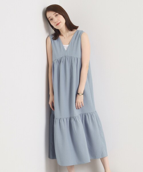 ITS'DEMO（イッツデモ）の「【洗濯機OK／ロングシーズン使える】ティアードVネックワンピース（ワンピース・レディース・ブルー/ブラック/ダークブラウン・00）」の9枚目の写真