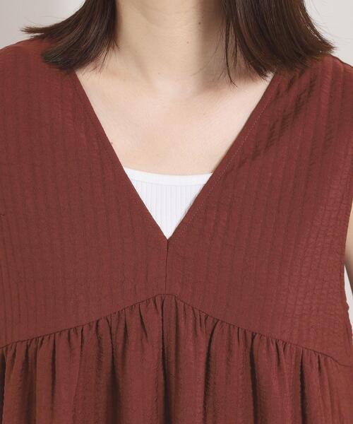 ITS'DEMO（イッツデモ）の「【洗濯機OK／ロングシーズン使える】ティアードVネックワンピース（ワンピース・レディース・ブルー/ブラック/ダークブラウン・00）」の5枚目の写真