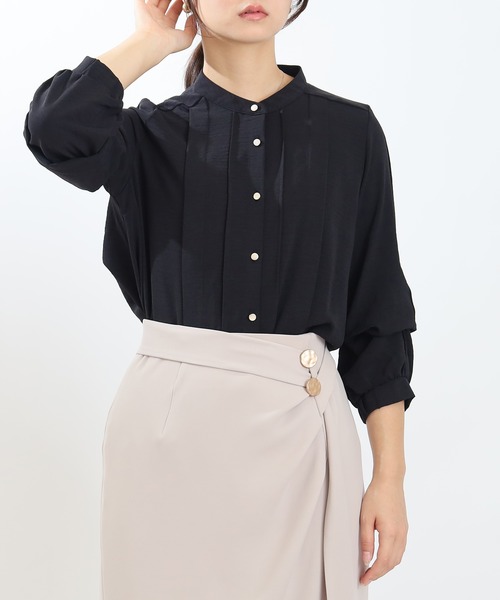 TRUDEA(トルディア)の「ピンタック2WAYスリーブブラウス(シャツ/ブラウス・レディース・ブラック/ホワイト・MEDIUM)」の8枚目の写真