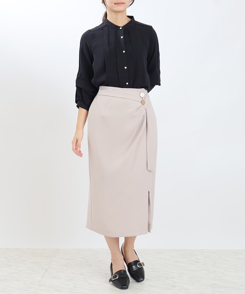 TRUDEA(トルディア)の「ピンタック2WAYスリーブブラウス(シャツ/ブラウス・レディース・ブラック/ホワイト・MEDIUM)」の11枚目の写真