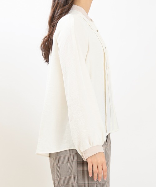 TRUDEA(トルディア)の「ピンタック2WAYスリーブブラウス(シャツ/ブラウス・レディース・ブラック/ホワイト・MEDIUM)」の13枚目の写真