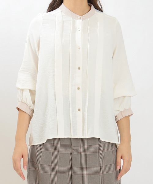TRUDEA(トルディア)の「ピンタック2WAYスリーブブラウス(シャツ/ブラウス・レディース・ブラック/ホワイト・MEDIUM)」の16枚目の写真
