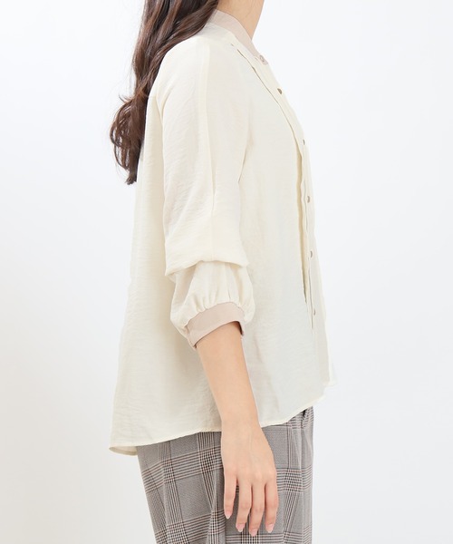 TRUDEA(トルディア)の「ピンタック2WAYスリーブブラウス(シャツ/ブラウス・レディース・ブラック/ホワイト・MEDIUM)」の17枚目の写真