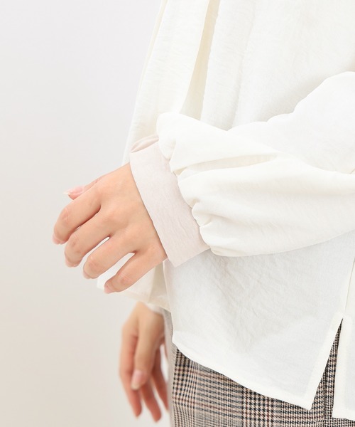 TRUDEA(トルディア)の「ピンタック2WAYスリーブブラウス(シャツ/ブラウス・レディース・ブラック/ホワイト・MEDIUM)」の15枚目の写真
