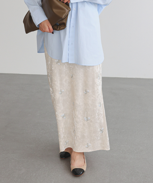 フラワーエンブロイダリーベロアスカート（スカート）｜SLOBE