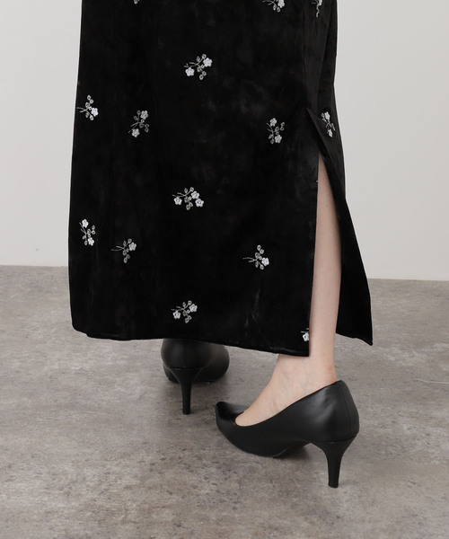【SLOBE IENA】フラワーエンブロイダリーベロアスカート フラワーエンブロイダリーベロアスカート（ロング・マキシ丈