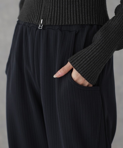 Lace Ladies(レースレディース)の「裏起毛あり/なし ランダム プリーツ ストレッチ パンツ(その他パンツ・レディース・グレー系その他/チャコールグレー・160/155/165)」の18枚目の写真